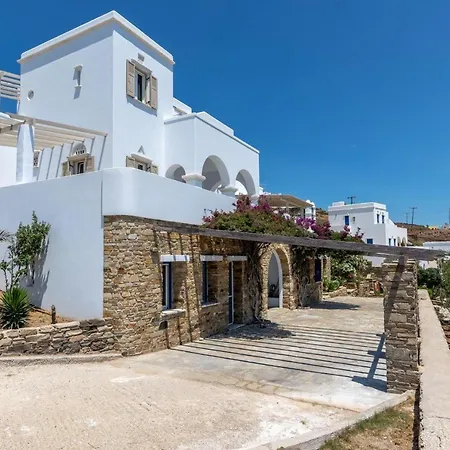 La Chapelle Complex In Tinos *